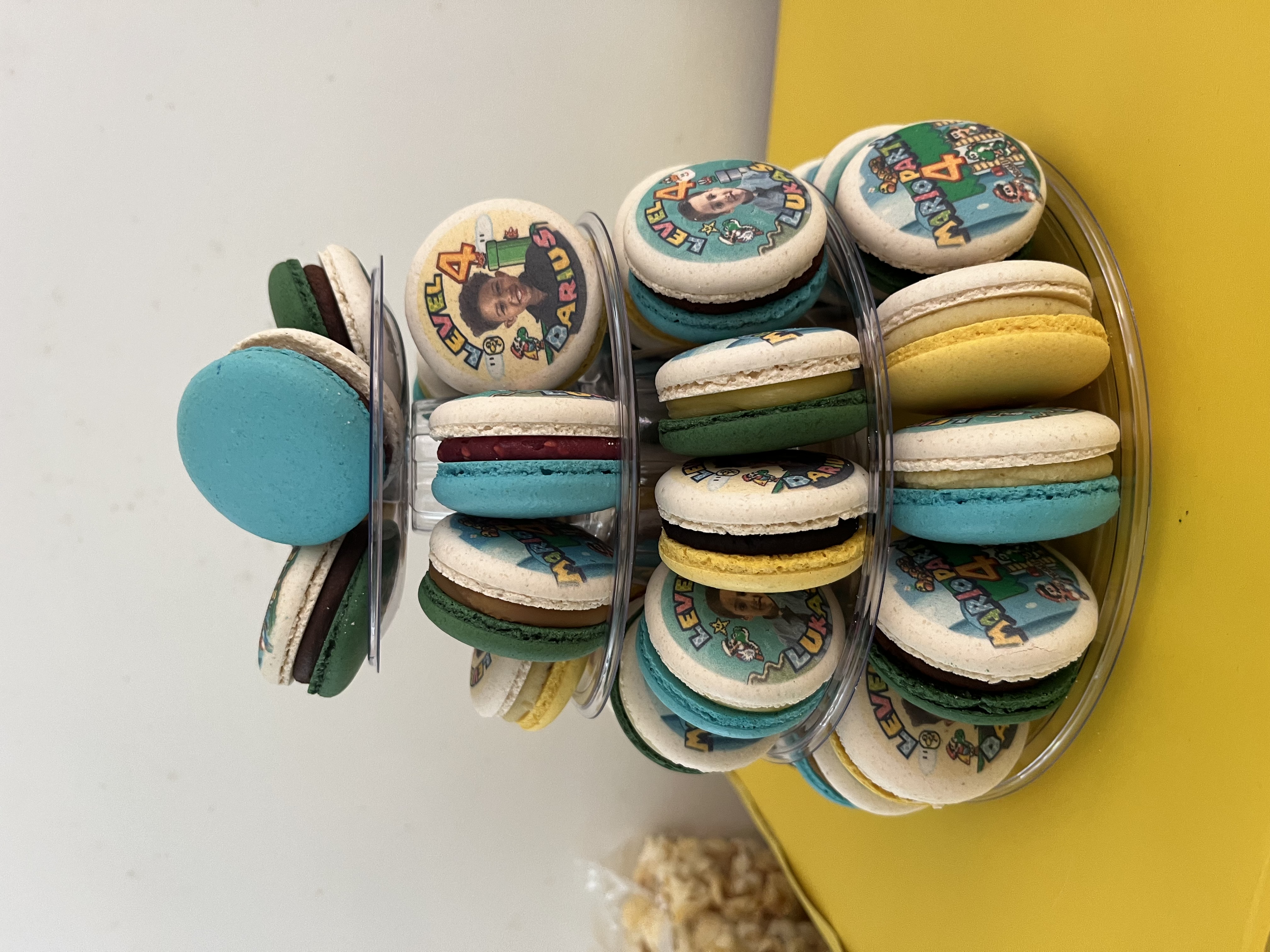 Mario Party macaron tower by Pâtisserie Piña